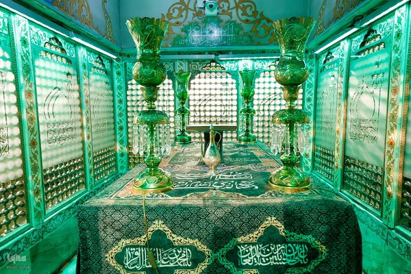 مراسم غبارروبی و محفل انس با قرآن در آستان امامزاده صالح (ع)