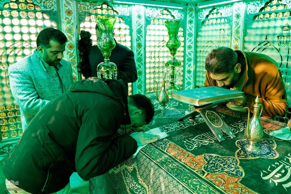 مراسم غبارروبی و محفل انس با قرآن در آستان امامزاده صالح (ع)