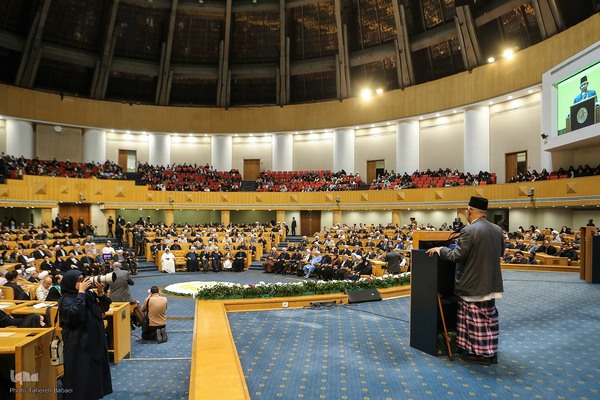 نخستین دوره اعطای جایزه جهانی امام خمینی(ره)