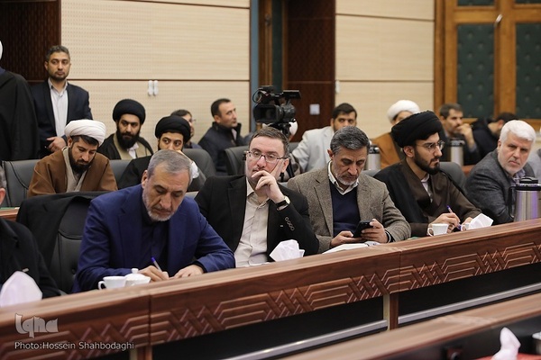 آیین رونمایی از موسوعه معارف شیعه در مجمع جهانی اهل‌بیت(ع)