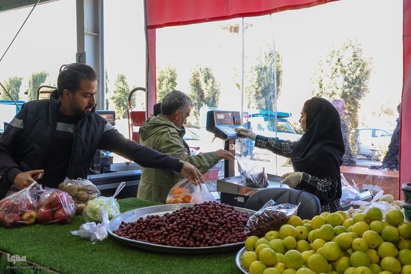 حال و‌ هوای یلدایی اصفهان