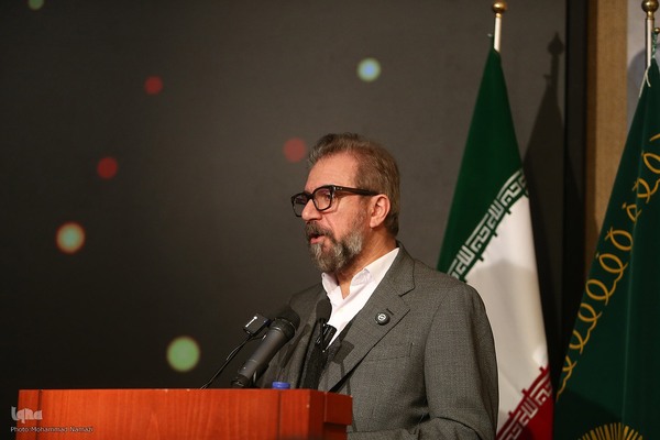 رونمایی از سامانه آموزشی دارالفنون ملک