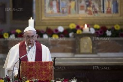 Les camps de concentration pour réfugiés condamné par le pape François