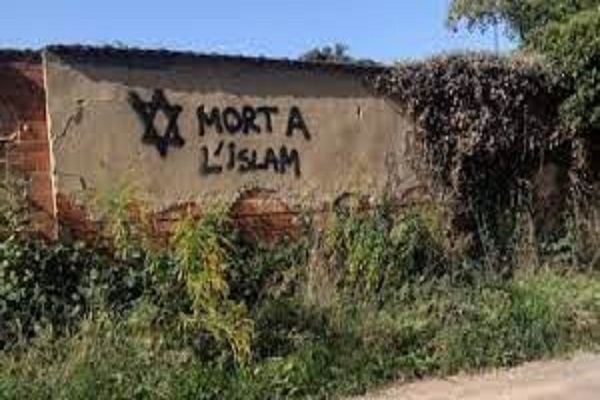Une mosquée française taguée