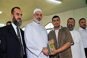 Vidéo : la belle lecture du Coran par le martyr Ismail Haniyeh