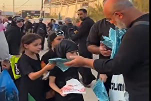 Les membres de la mosquée « Imam Hussein (as) » de Turquie dédient des cadeaux aux pèlerins d’Arbaeen