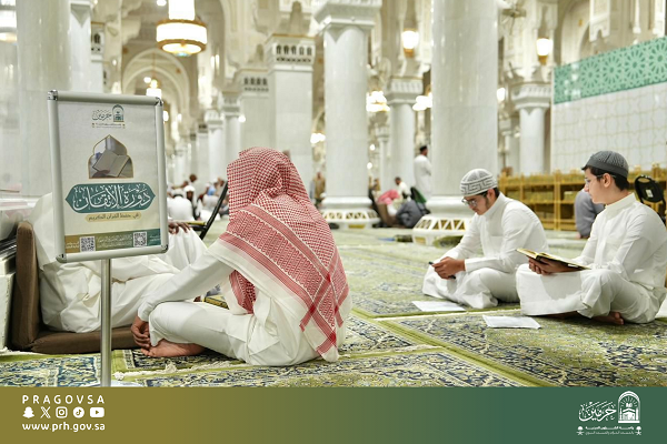 В Заповедной мечети проходит курс по запоминанию Корана