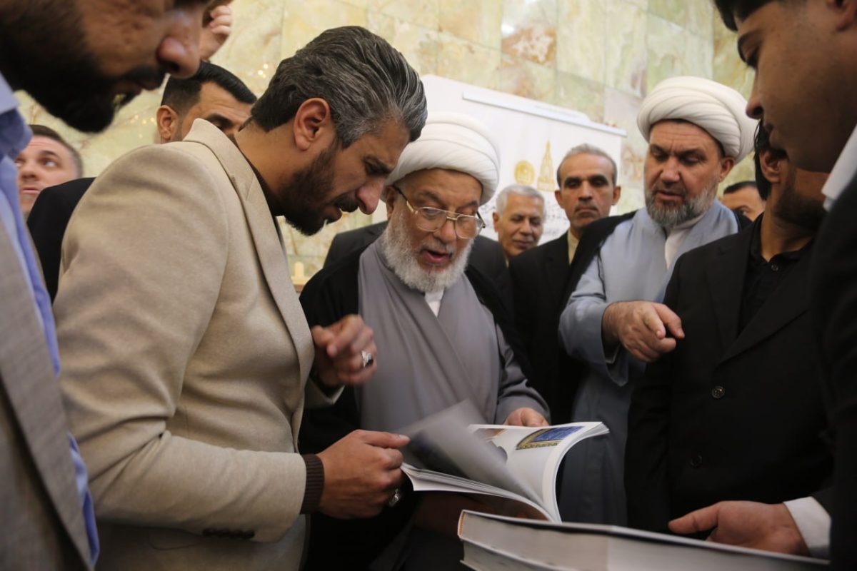 Шейх Кербелаи посетил выставку международного конкурса арабской каллиграфии, посвященного Ахль аль-Байт (мир им)